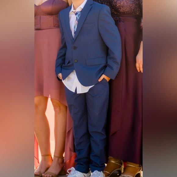 Ralph Lauren Boy’s Twill Suit and Dress Shirt in Navy. Worn Once - Picture 15 of 16